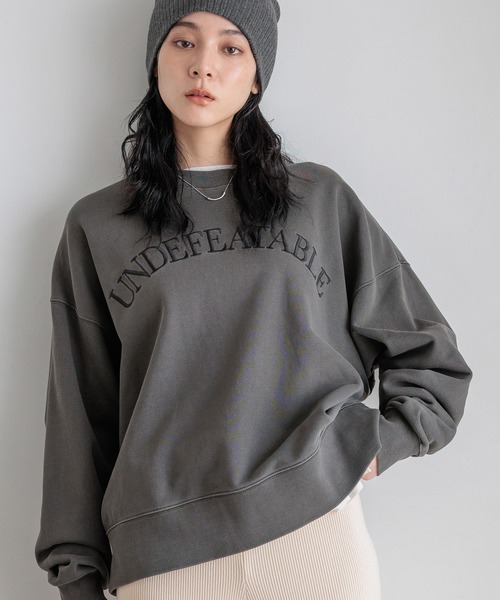 LOWRYS FARM(ローリーズファーム)の「カコウロゴウラケLS 580991(スウェット・レディース・ブラウン/チャコールグレー/アイボリー/パープル・FREE)」の2枚目の写真