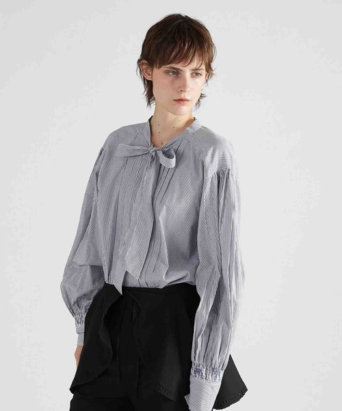 crinkle crinkle crinkle（クリンクルクリンクルクリンクル）の「【crinkle crinkle crinkle】tuck ribbon stripe blouse/タックリボンストライプブラウス（シャツ/ブラウス・レディース・ブルー・FREE）」の7枚目の写真