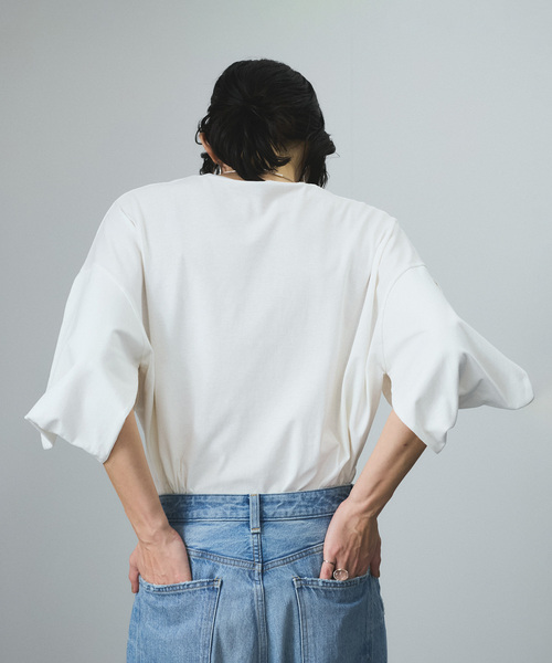 SALON adam et rope'（サロン アダム エ ロペ）の「【Baserange（ベースレンジ）】HARBOUR TEE SHIRT（Tシャツ/カットソー・レディース・ホワイト・S）」の2枚目の写真