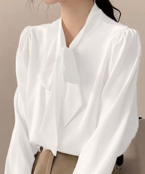 cammie(キャミー)の「ボウタイ付きブラウス(シャツ/ブラウス・レディース・ホワイト/ライトブルー・LARGE/MEDIUM)」の4枚目の写真