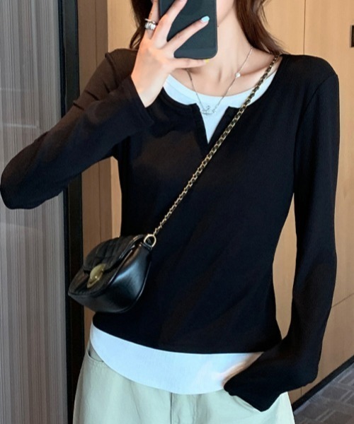 cammie(キャミー)の「レイヤード風キーネックリブテレコ長袖トップス(Tシャツ/カットソー・レディース・ブラック/グレー/ブルー・MEDIUM/LARGE)」の5枚目の写真