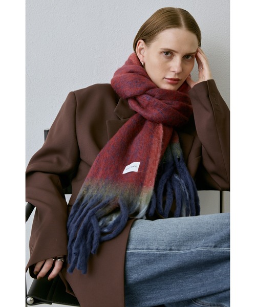 un/neu（アンノイ）の「ミックス配色マフラー / アウトラインカラーストール（マフラー・レディース・オレンジ/ピンク/ブラック・FREE）」の2枚目の写真