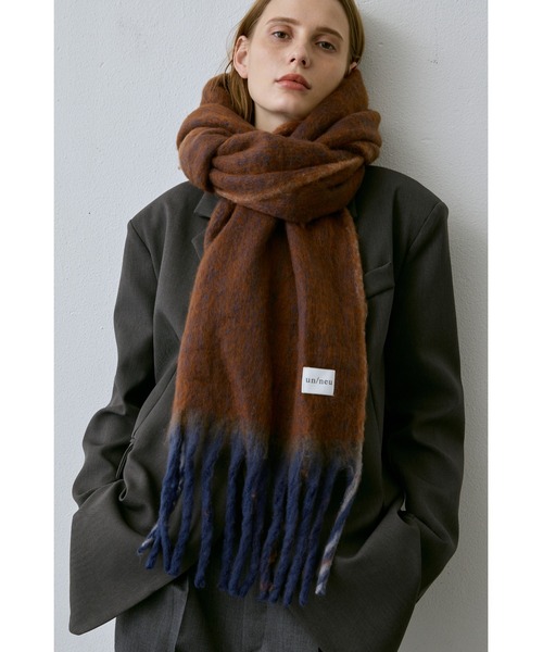 un/neu（アンノイ）の「ミックス配色マフラー / アウトラインカラーストール（マフラー・レディース・オレンジ/ピンク/ブラック・FREE）」の3枚目の写真