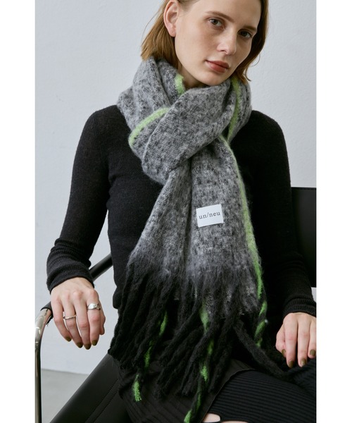 un/neu（アンノイ）の「ミックス配色マフラー / アウトラインカラーストール（マフラー・レディース・オレンジ/ピンク/ブラック・FREE）」の16枚目の写真