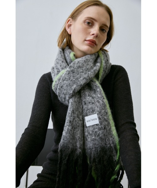 un/neu（アンノイ）の「ミックス配色マフラー / アウトラインカラーストール（マフラー・レディース・オレンジ/ピンク/ブラック・FREE）」の13枚目の写真