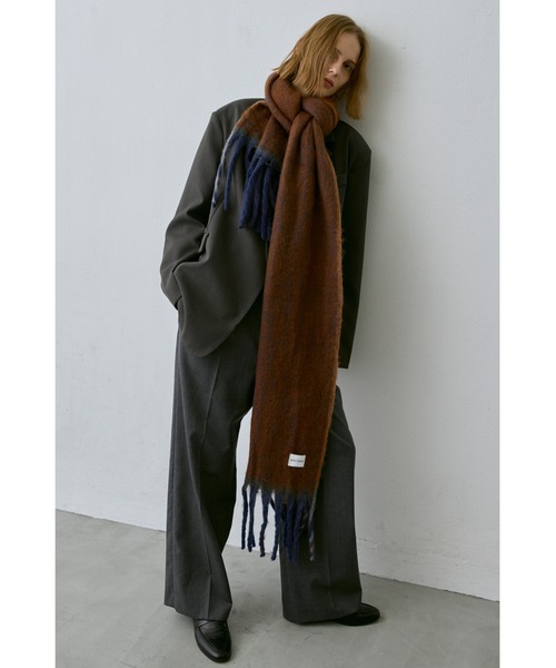 un/neu（アンノイ）の「ミックス配色マフラー / アウトラインカラーストール（マフラー・レディース・オレンジ/ピンク/ブラック・FREE）」の10枚目の写真