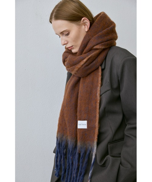 un/neu（アンノイ）の「ミックス配色マフラー / アウトラインカラーストール（マフラー・レディース・オレンジ/ピンク/ブラック・FREE）」の8枚目の写真