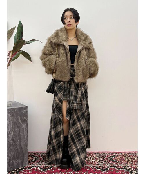 EVRIS（エヴリス）の「スリーブデザインチェックアシンメトリースカート（スカート・レディース・ブラック/ネイビー/ブラウン・SMALL/MEDIUM）」の6枚目の写真