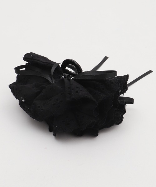 WEGO（ウィゴー）の「WEGO/リボン付きパンチングレースバンス（バレッタ/ヘアクリップ・レディース・ホワイト/ブラック・FREE）」の2枚目の写真