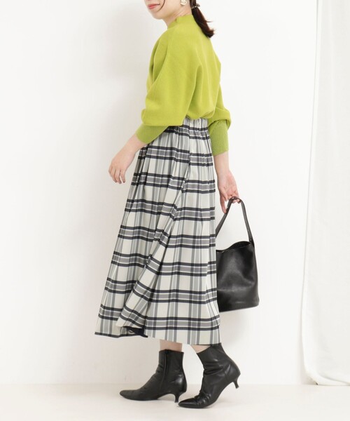 MICO COULIER（ミコクリエ）の「リバーシブルタフタスカート（チェック×ムジ）（スカート・レディース・ブルー系その他/ブラウン系その他・38/36）」の3枚目の写真