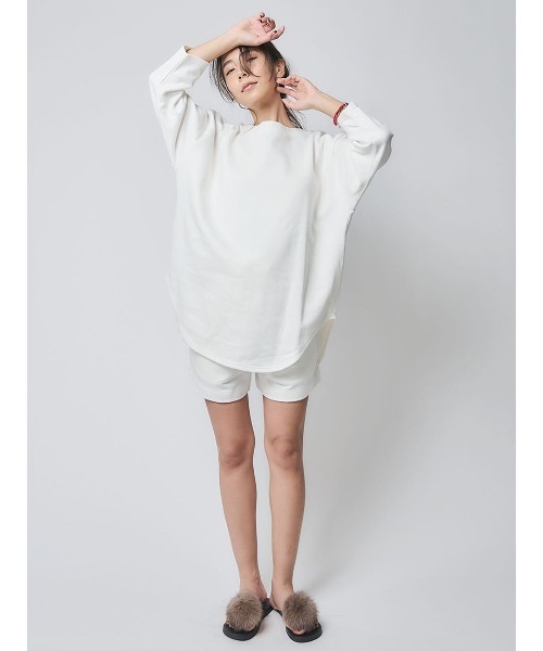mikomori(ミコモリ)の「SWEAT SHORTS(スウェットパンツ・レディース・ホワイト/チャコールグレー/ブラック・FREE)」の1枚目の写真