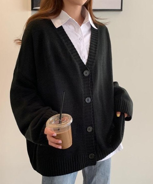 cammie(キャミー)の「ロールアップスリーブオーバーサイズカーディガン(カーディガン/ボレロ・レディース・ベージュ/ブラック/オフホワイト・F)」の3枚目の写真