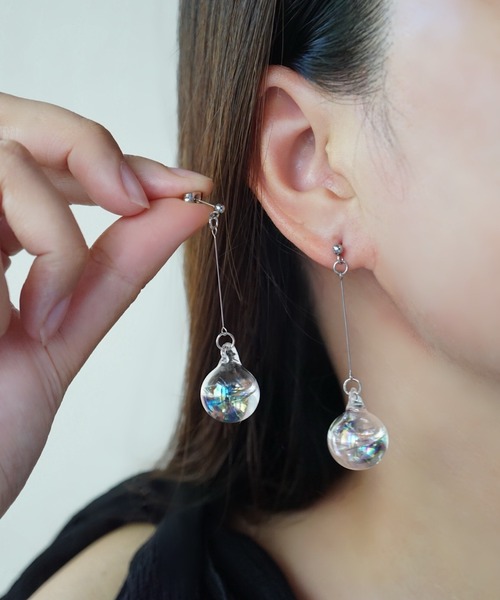CERCA(チェルカ)の「jolie minette/ゆれる水入りオーロラ ガラスドーム ピアス /アレルギー対応(ピアス(両耳用)・レディース・シルバー系その他/シルバー系その他3/ゴールド系2/ゴールド系4/シルバー系その他2/シルバー系その他4/ゴールド系1/ゴールド系3/シルバー系3/シルバー系4/シルバー系2/シルバー系1・#14/#18/#16/#20)」の13枚目の写真