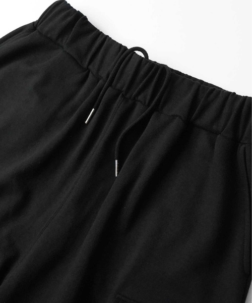 ILL'S(イルズ)の「ビッグポケット 裾ドローコード ワイドシルエット 裏毛スウェットカーゴパンツ(カーゴパンツ・メンズ・アッシュグレー/杢グレー/ブラック・M/L)」の4枚目の写真