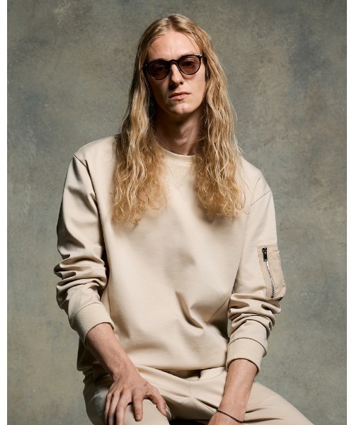 wjk(ダヴルジェイケイ)の「utility pocket sweatshirt(スウェット・メンズ・ブラック/ライトベージュ/トップグレー・SMALL/MEDIUM/LARGE/X-LARGE)」の3枚目の写真