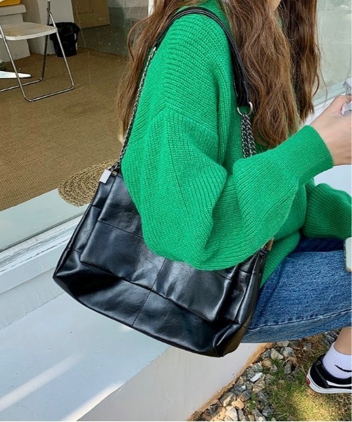 Burner(バーナー)の「【OKUOKU 0909】チェーンストラップ 大容量レザーショルダーバッグ oku-bag-32-28【RBTS】(ショルダーバッグ・レディース・ブラック・FREE)」の10枚目の写真
