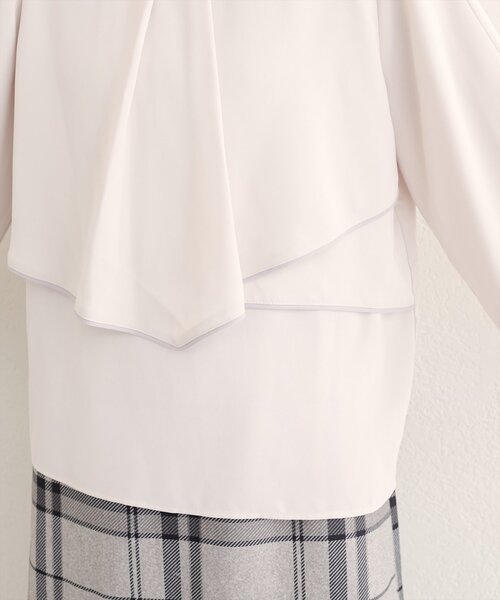 natural couture（ナチュラルクチュール）の「アシメパイピングボウブラウス（シャツ/ブラウス・レディース・ブラウン/ネイビー/グレイッシュベージュ/アイボリー・FREE）」の15枚目の写真