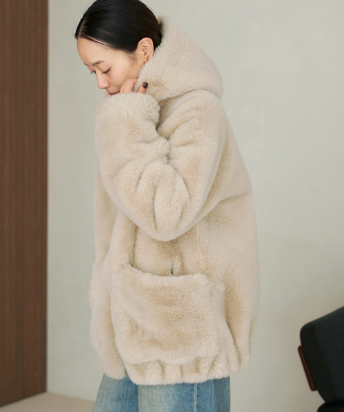 plage（プラージュ）の「Vegancode / ヴィ―ガンコード FAUX FUR ブルゾン（その他アウター・レディース・カーキ/アイボリー・FREE）」の13枚目の写真