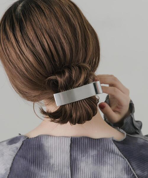 SMELLY（スメリー）の「シンプルメタルヘアクリップ（バレッタ/ヘアクリップ・レディース・シルバー・-）」の2枚目の写真
