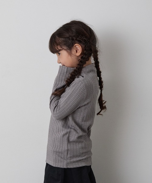 riziere（リジェール）の「ジャガード柄シームレスハイネックプルオーバー（Tシャツ/カットソー・キッズ・グレー/アイボリー/ブラック・90/100/110/120/130/140/150）」の7枚目の写真