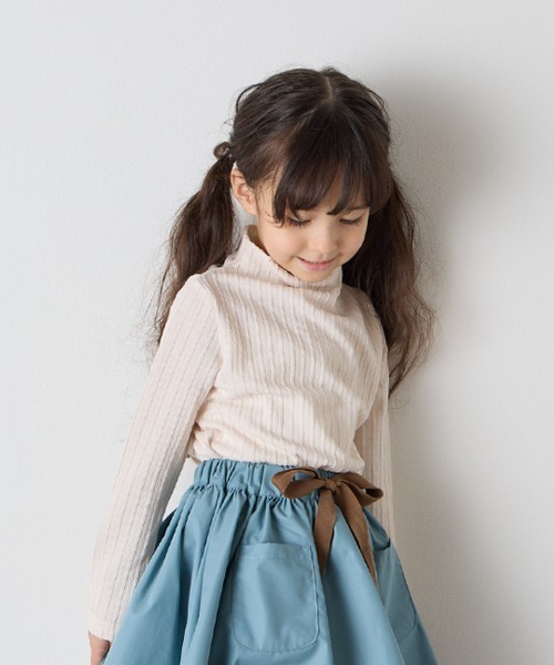 riziere（リジェール）の「ジャガード柄シームレスハイネックプルオーバー（Tシャツ/カットソー・キッズ・グレー/アイボリー/ブラック・90/100/110/120/130/140/150）」の8枚目の写真