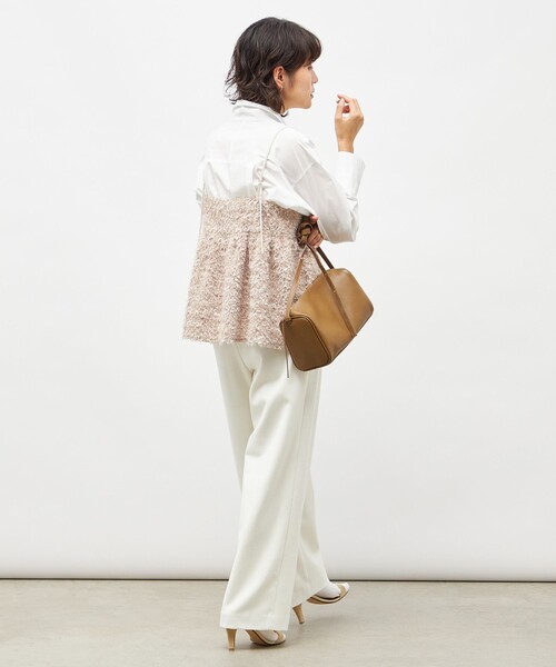 NOLLEY’S Sophi（ノーリーズソフィ）の「《セットアップ対応》ウォッシャブルフェザーチュールキャミブラウス（キャミソール・レディース・オフホワイト/ベージュ/ブラック・38）」の6枚目の写真