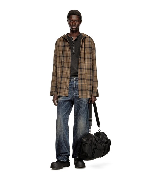 DIESEL（ディーゼル）の「メンズ フード付きシャツ S-IX（シャツ/ブラウス・メンズ・カーキブラウン・46/44/50/48/54/52）」の2枚目の写真