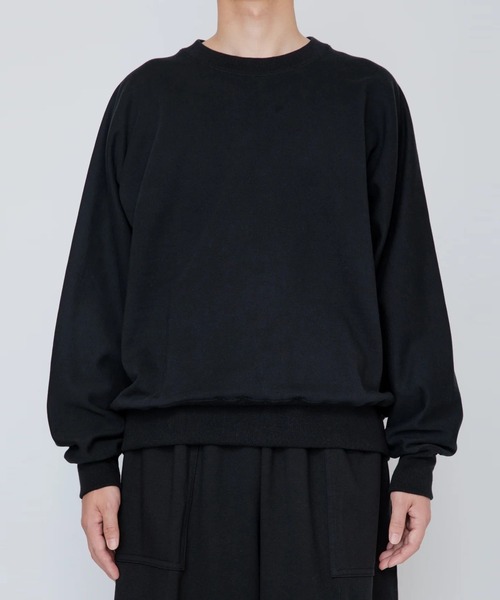 RAINMAKER(レインメーカー)の「【RAINMAKER/レインメーカー】ONE-SIDE KIMONO SLEEVE SWEATSHIRT_LOOSE FIT(スウェット・メンズ・ブラック/グレー・FREE)」の1枚目の写真