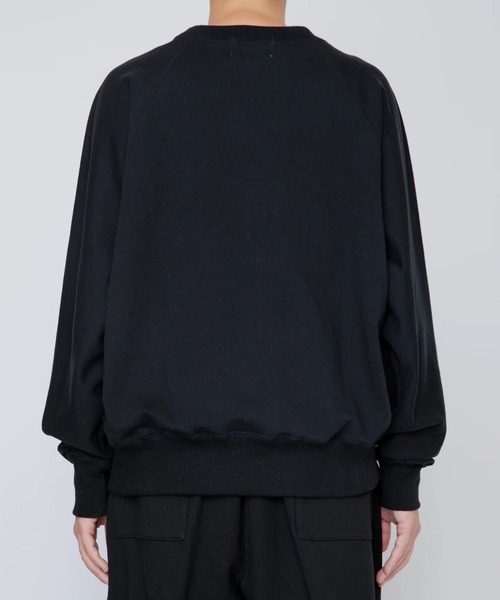RAINMAKER(レインメーカー)の「【RAINMAKER/レインメーカー】ONE-SIDE KIMONO SLEEVE SWEATSHIRT_LOOSE FIT(スウェット・メンズ・ブラック/グレー・FREE)」の4枚目の写真