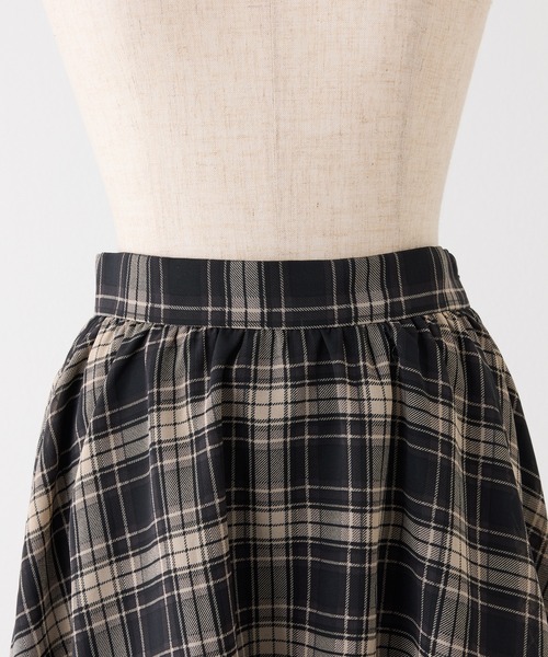 one after another NICE CLAUP（ワンアフターアナザーナイスクラップ）の「ティアードロングスカート（スカート・レディース・ブラック系その他/ブラック/アイボリー・FREE）」の4枚目の写真