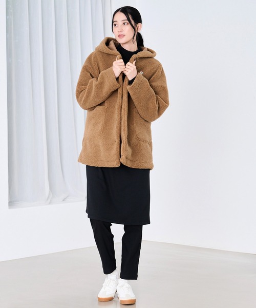 Arnold Palmer（アーノルドパーマー）の「ボア フーディ ショートコート（その他アウター・レディース・ブラック/ブラウン/アイボリー・L/M/S）」の9枚目の写真