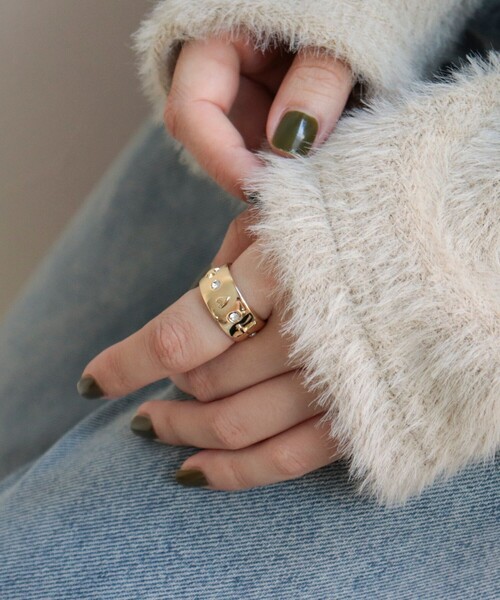 fredy emue(フレディエミュ)の「モチーフジルコリング(リング・レディース・シルバー/ゴールド・FREE)」の2枚目の写真