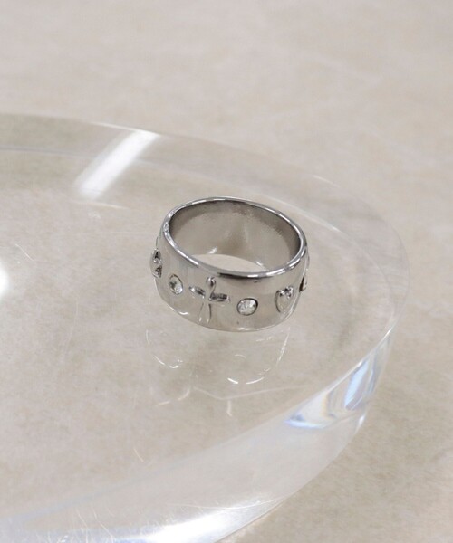 fredy emue(フレディエミュ)の「モチーフジルコリング(リング・レディース・シルバー/ゴールド・FREE)」の7枚目の写真
