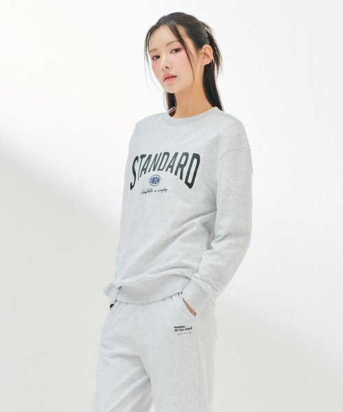 CHASECULT(チェイスカルト)の「共用グラフィックロゴスウェット-DARU5115B0E(スウェット・メンズ・ライトグレー・100/105/90/95)」の2枚目の写真