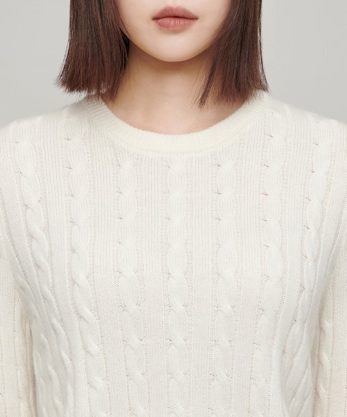 MUSINSA STANDARD WOMAN（ムシンサスタンダードウーマン）の「ウィメンズアンゴラブレンドケーブルクルーネックニット[アイボリー]（ニット/セーター・レディース・その他・SMALL/MEDIUM/LARGE/X-SMALL）」の3枚目の写真