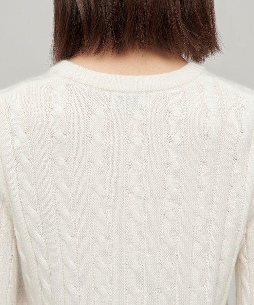 MUSINSA STANDARD WOMAN（ムシンサスタンダードウーマン）の「ウィメンズアンゴラブレンドケーブルクルーネックニット[アイボリー]（ニット/セーター・レディース・その他・SMALL/MEDIUM/LARGE/X-SMALL）」の4枚目の写真
