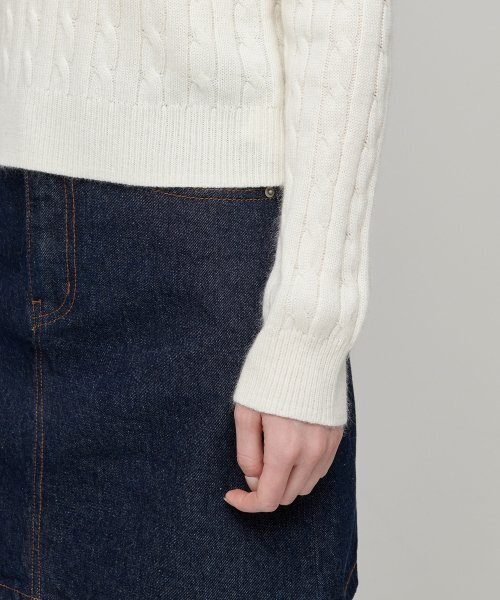 MUSINSA STANDARD WOMAN（ムシンサスタンダードウーマン）の「ウィメンズアンゴラブレンドケーブルクルーネックニット[アイボリー]（ニット/セーター・レディース・その他・SMALL/MEDIUM/LARGE/X-SMALL）」の6枚目の写真