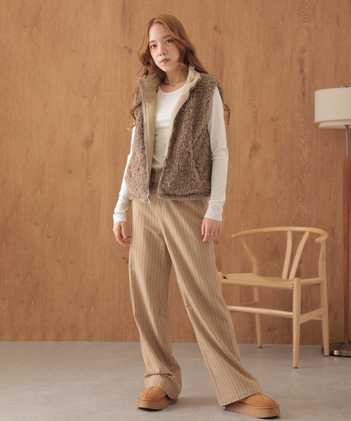 SUWDEE(スーディー)の「2way boa zip up vest(ベスト・レディース・ダークグレー/グレイッシュベージュ/ブラウン・FREE)」の11枚目の写真