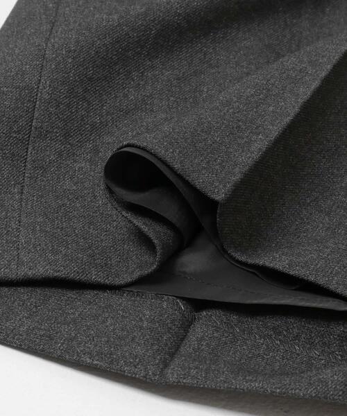 URBAN RESEARCH（アーバンリサーチ）の「『3サイズ展開』 ウールライクツータックワイドパンツ（その他パンツ・レディース・オフホワイト/チャコールグレー・36/38/40）」の4枚目の写真