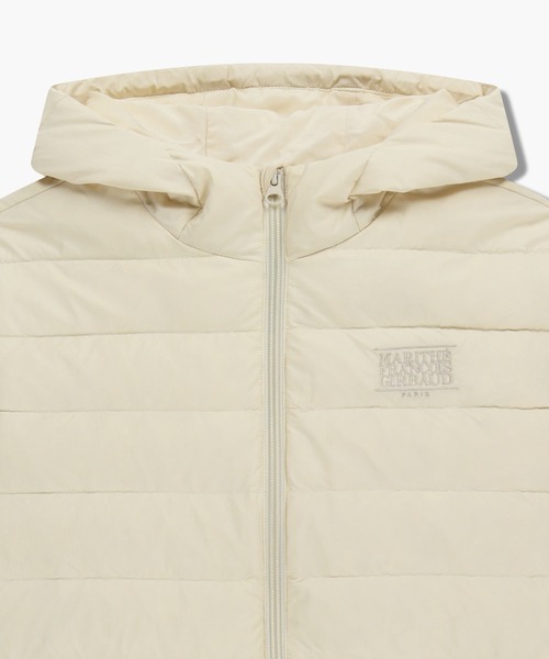 MARITHE + FRANCOIS GIRBAUD(マリテフランソワジルボー)の「CLASSIC LOGO HOODED LIGHT DOWN JACKET(ダウンジャケット/コート・レディース・Black/アイボリー・SMALL/MEDIUM/LARGE)」の22枚目の写真
