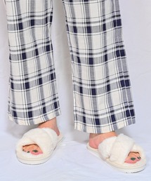 Alite cloth（アリーテクロス）の「クロスデザインエコファーサンダル　スリッパ（ルームシューズ/スリッパ）」