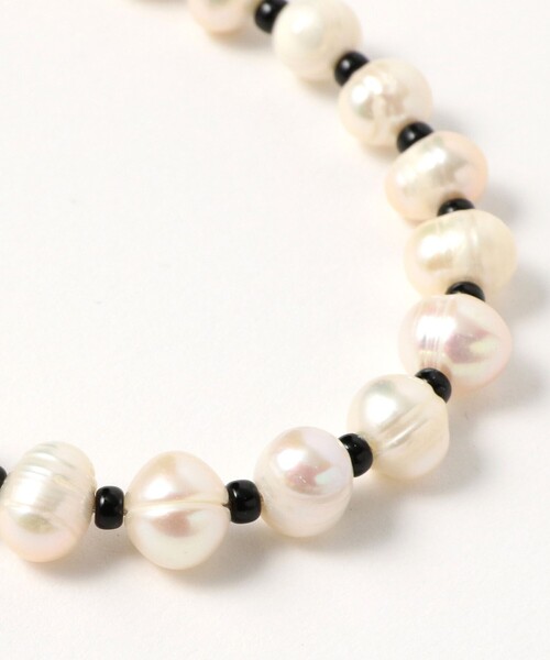 ROSETTA PRAYER(ロゼッタプレア)の「ROSETTA PRAYER / PEARL BEADS BRACELET(ブレスレット・レディース・ブラック/その他・ONE SIZE)」の4枚目の写真