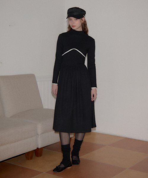 SALON DE YOHN(サロンドヨーン)の「Line Point High Neck Dress_ Black(ワンピース・レディース・その他・SMALL/MEDIUM)」の2枚目の写真