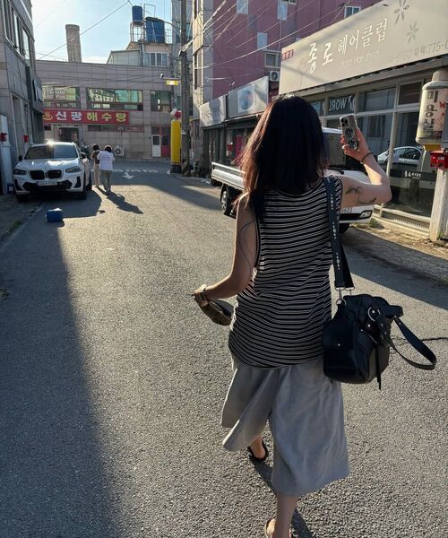 MASSNOUN（マスノウン）の「バミューダワンタックバルーンワイドショートパンツ MSFSP003-BK（その他パンツ・メンズ・その他・LARGE/MEDIUM）」の2枚目の写真