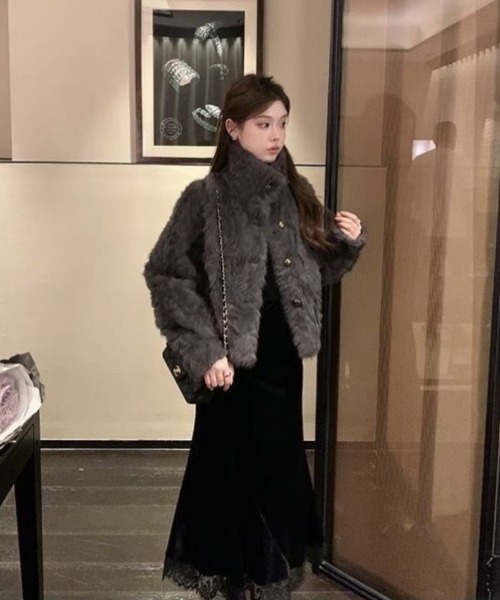 Ritzy(リッツィー)の「もこもこ フェイクファー スタンドカラー コート(その他アウター・レディース・ダークグレー・L/M)」の2枚目の写真