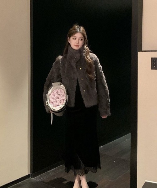 Ritzy(リッツィー)の「もこもこ フェイクファー スタンドカラー コート(その他アウター・レディース・ダークグレー・L/M)」の4枚目の写真