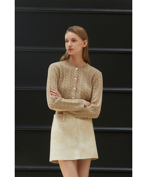 ANOETIC(アノエティック)の「GOLD LOGO MINI SKIRT_IVORY(スカート・レディース・アイボリー・SMALL/MEDIUM)」の4枚目の写真