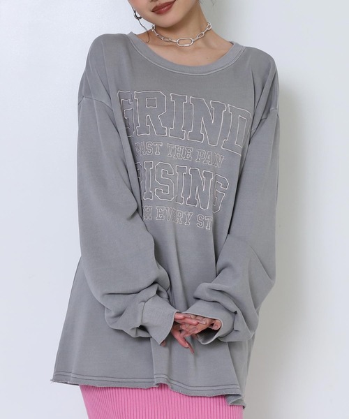 ANAP（アナップ）の「ピグメント 刺繍 スウェット プルオーバー（スウェット・レディース・ダークアッシュ/ブラウン/ライトグレー・F）」の2枚目の写真