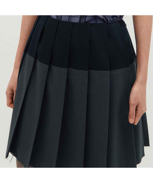 Raw Edge Colour Block Pleated Skirt _ NAVY