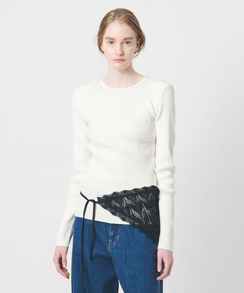 AEWEN MATOPH（イウエン マトフ）の「＜AEWEN MATOPH＞コットンカシミヤミックス ショルダーパッドニット（ニット/セーター・レディース・ライラック/ブラック/ホワイト・FREE）」の2枚目の写真